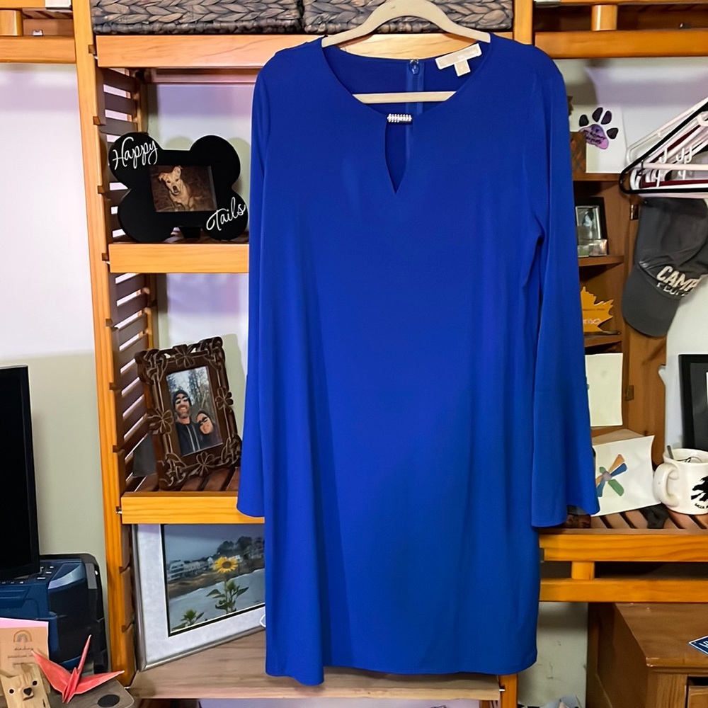 Bell sleeve dress